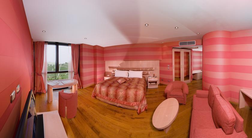 Il Boscareto Resort&Spa Serralunga d'Alba Esterno foto