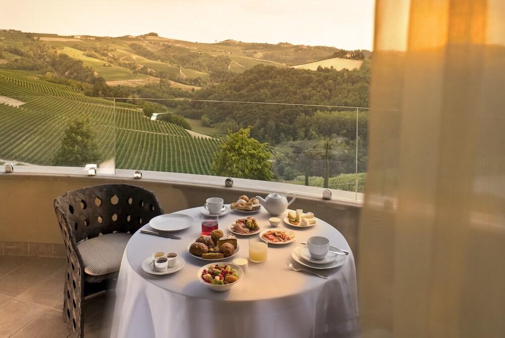Il Boscareto Resort&Spa Serralunga d'Alba Esterno foto