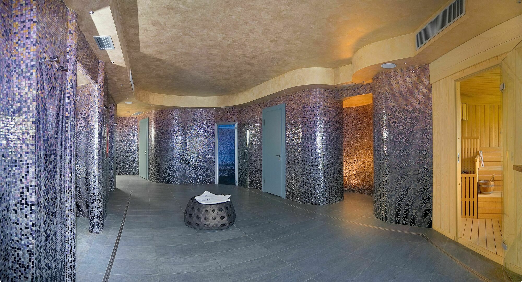 Il Boscareto Resort&Spa Serralunga d'Alba Esterno foto